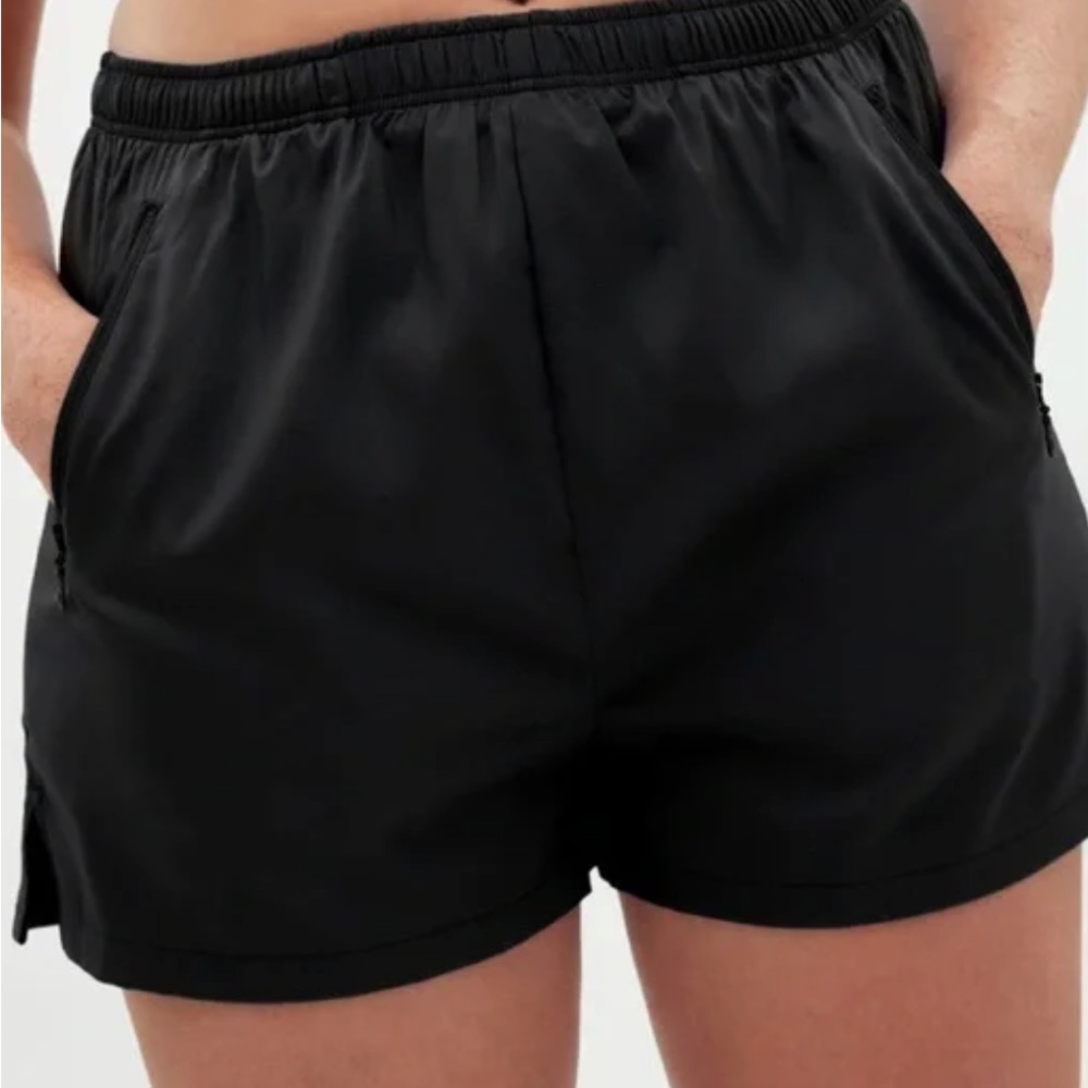 Girlfriend Collective Black Gazelle Shorts - Picture 3 of 8